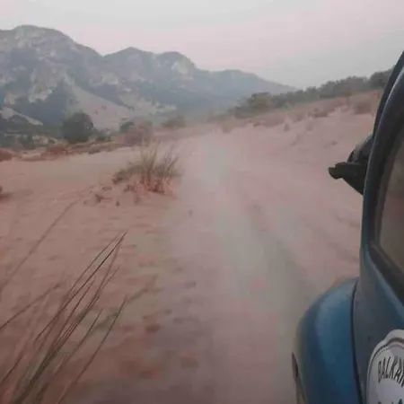 Semesterbostad Biku's In Rrjoll *