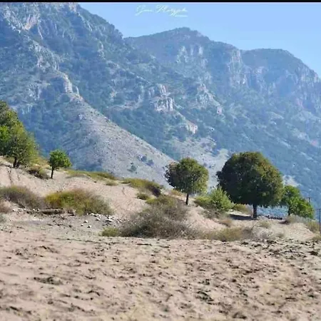 Biku's In Rrjoll Semesterbostad Baks-Rrjoll