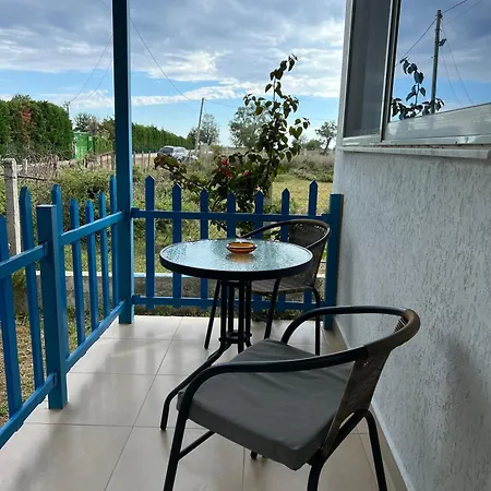 Casa de Férias Biku's In Rrjoll *