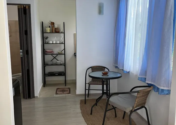 Biku's In Rrjoll بيت للعطل Baks-Rrjoll